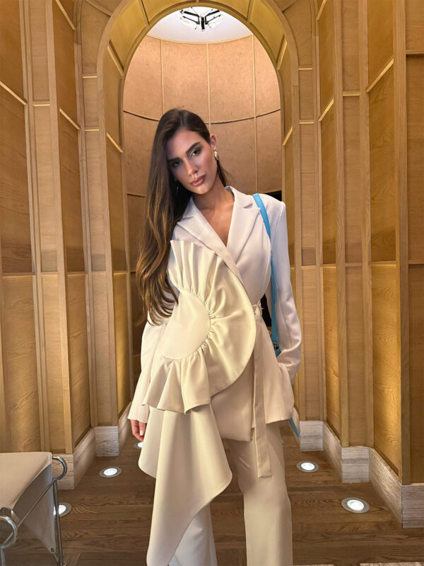 Robertson Suit - Image 8